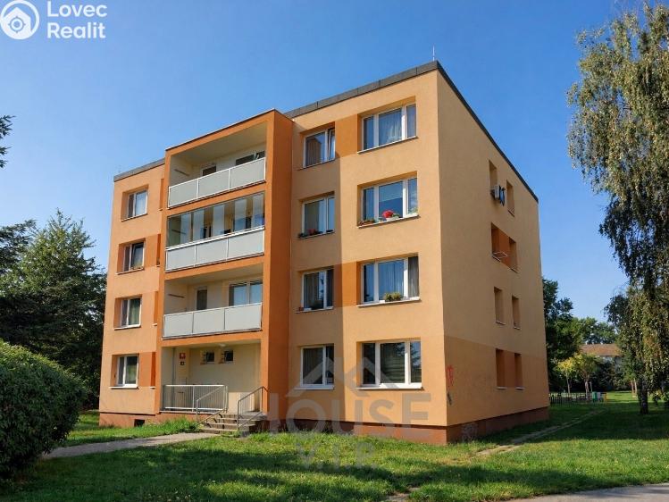 Sale apartment 2+KK Praha, Podle Kačerova č. 1