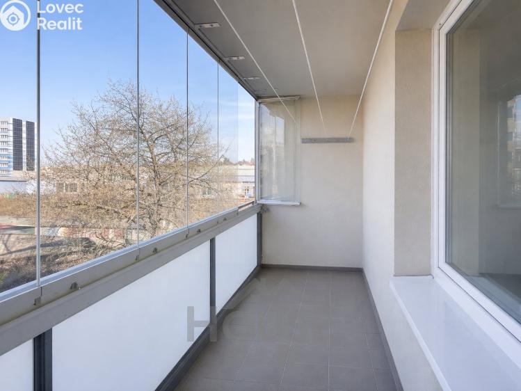 Sale apartment 2+KK Praha, Podle Kačerova č. 2