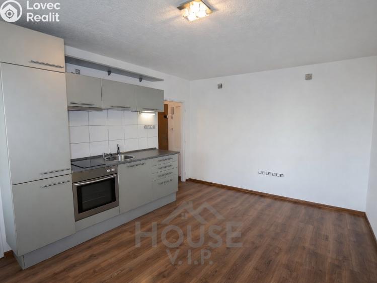 Sale apartment 2+KK Praha, Podle Kačerova č. 3