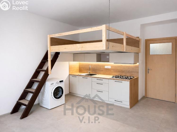 Prodej bytu 1+KK Praha, V domově č. 8