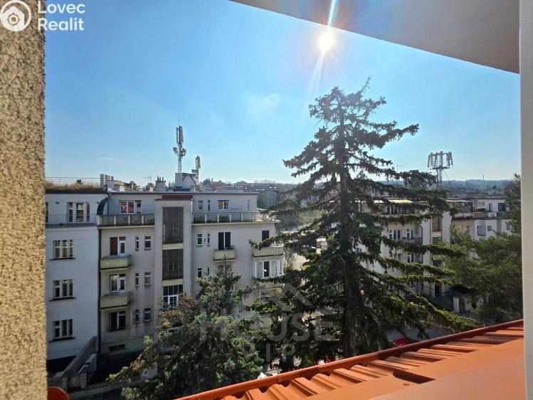 Prodej bytu 2+1 Praha č. 4