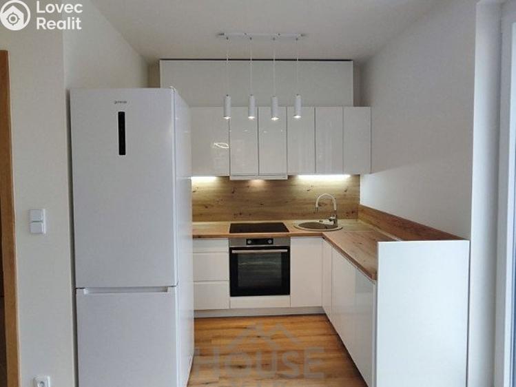 Sale apartment 2+KK Praha, Pod Harfou č. 2