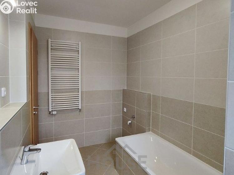 Sale apartment 2+KK Praha, Pod Harfou č. 5