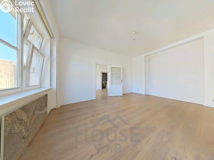 Sale apartment 2+KK Praha, Slávy Horníka č. 8