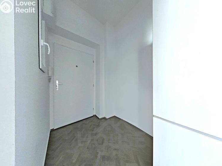 Sale apartment 2+KK Praha, Slávy Horníka č. 12