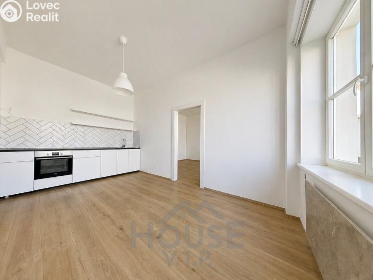 Sale apartment 2+KK Praha, Slávy Horníka č. 1