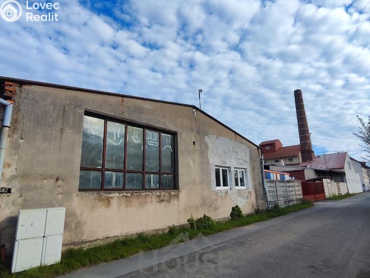 Pronájem obchodního prostoru Přelouč, Sportovní č. 2