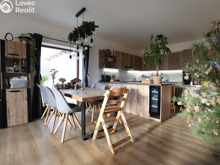 Продажа семейного дома Kostomlaty nad Labem, Západní 523 č. 6