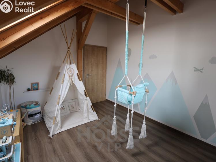 Продажа семейного дома Kostomlaty nad Labem, Západní 523 č. 24