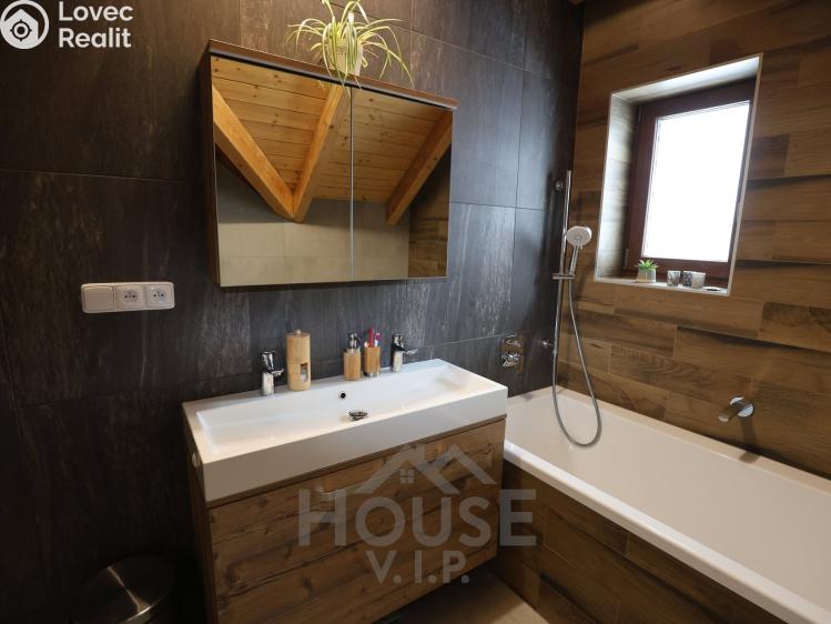 Продажа семейного дома Kostomlaty nad Labem, Západní 523 č. 48