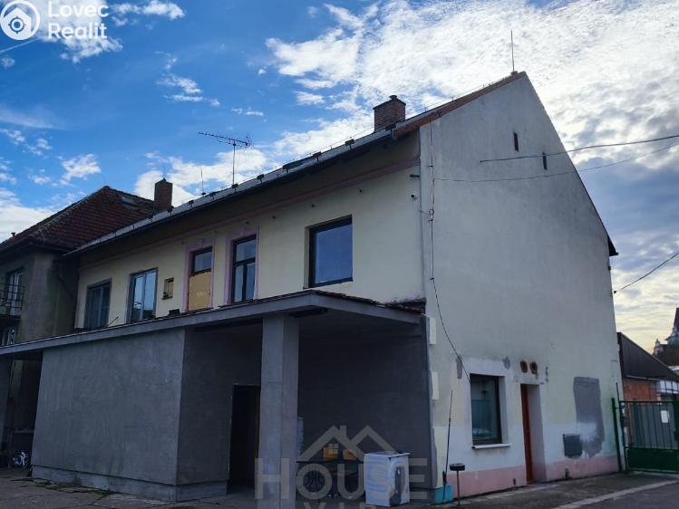 Prodej ubytovacího zařízení Přelouč, Sportovní č. 16