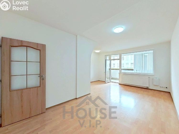 Prodej bytu 1+KK Praha, Poděbradská č. 8