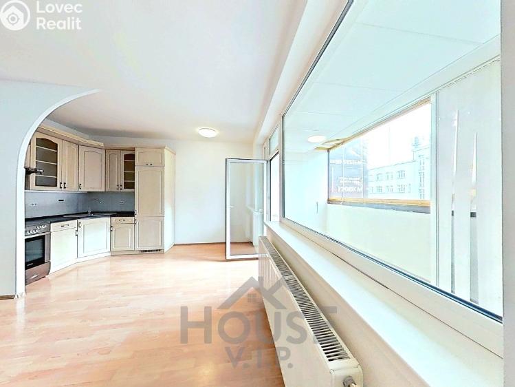 Prodej bytu 1+KK Praha, Poděbradská č. 11