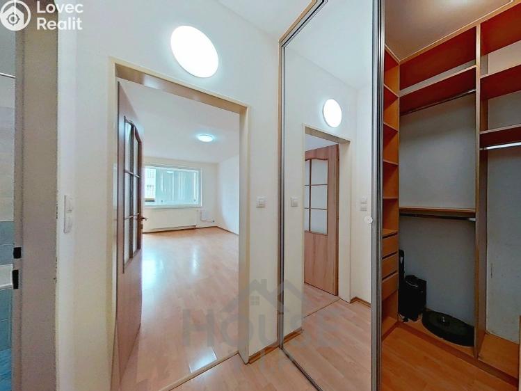 Prodej bytu 1+KK Praha, Poděbradská č. 15