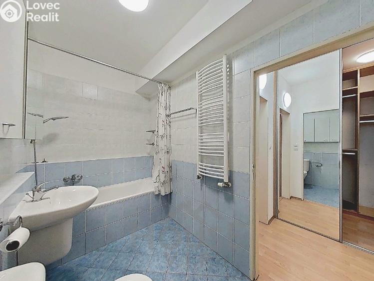 Prodej bytu 1+KK Praha, Poděbradská č. 19