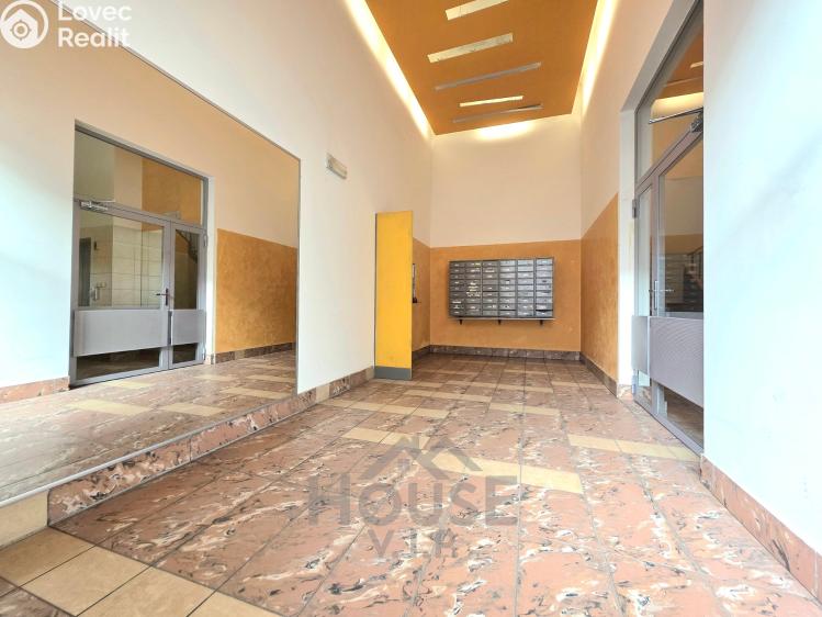 Prodej bytu 1+KK Praha, Poděbradská č. 21