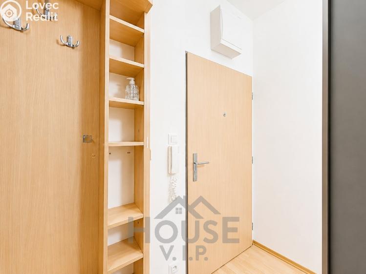 Sale apartment 1+KK Praha, Poděbradská č. 4