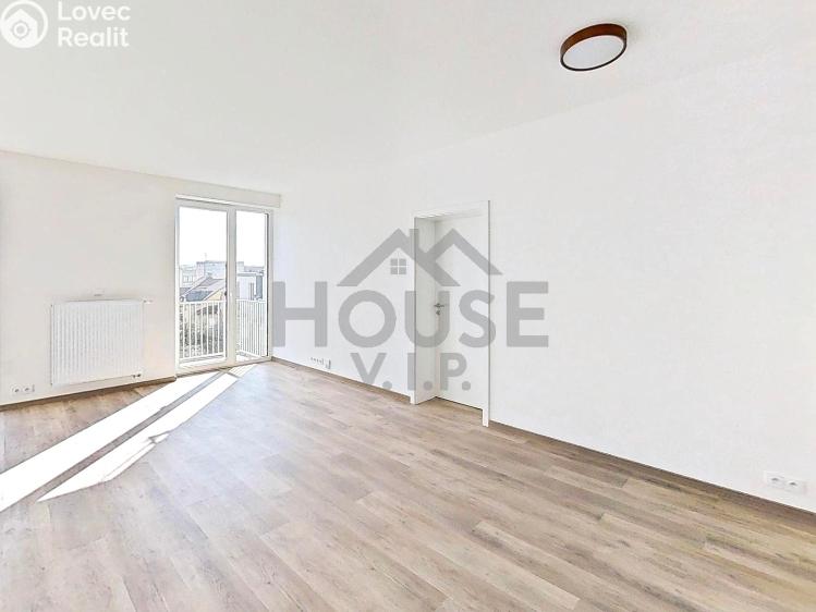 Аренда квартиры 2+KK Český Brod, Kounická č. 11