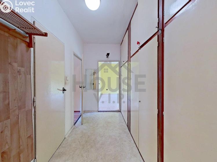 Prodej bytu 2+1 Praha, K lučinám č. 11