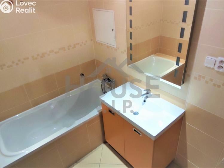 Pronájem bytu 1+KK Praha, Pečárková 176/4 č. 7