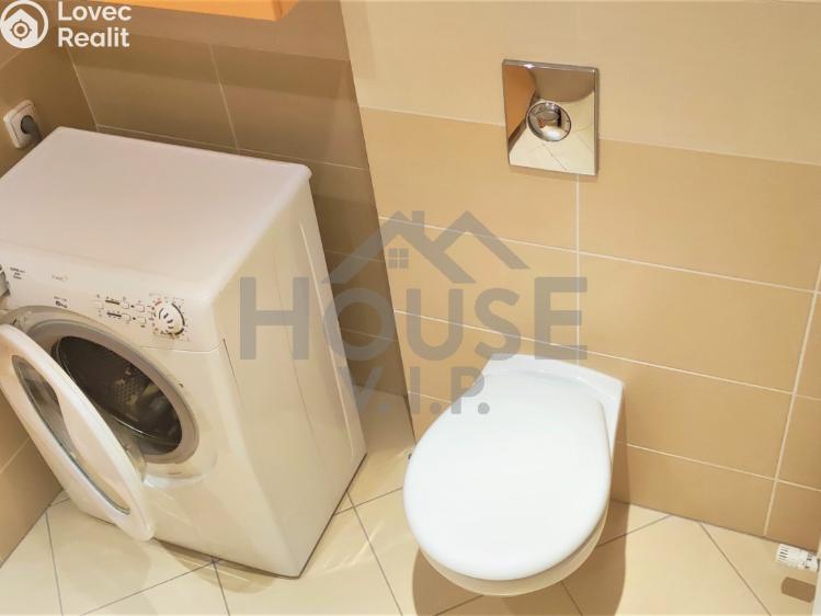 Pronájem bytu 1+KK Praha, Pečárková 176/4 č. 8