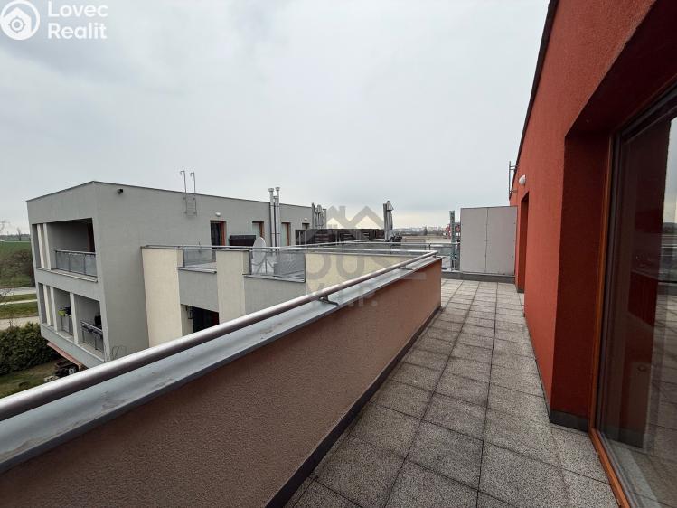 Pronájem bytu 1+KK Praha, Pečárková 176/4 č. 10