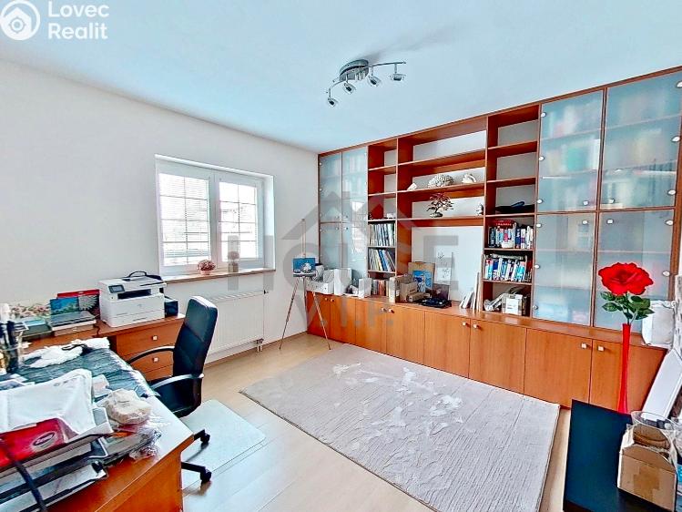 Продажа семейного дома Praha, Listopadová č. 11