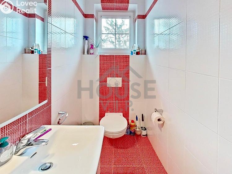 Продажа семейного дома Praha, Listopadová č. 12