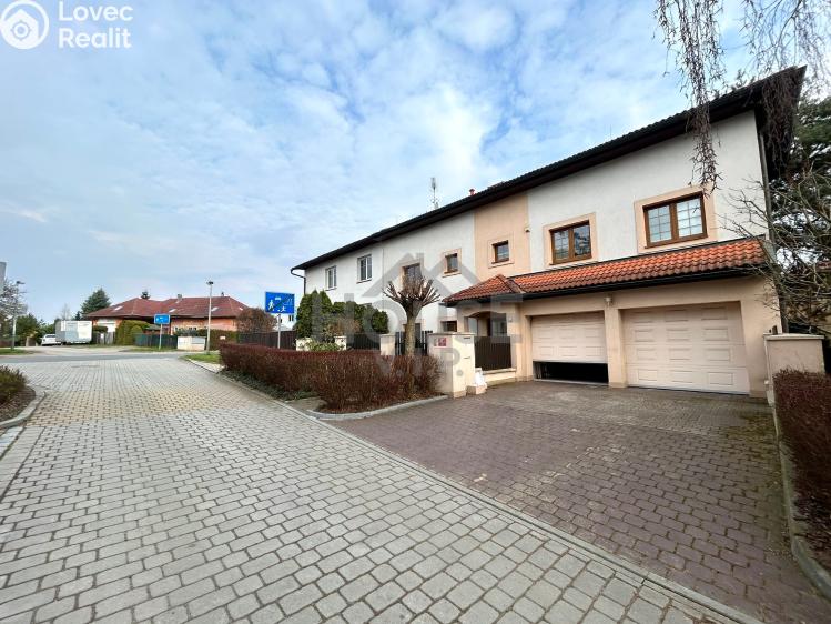 Продажа семейного дома Praha, Listopadová č. 19