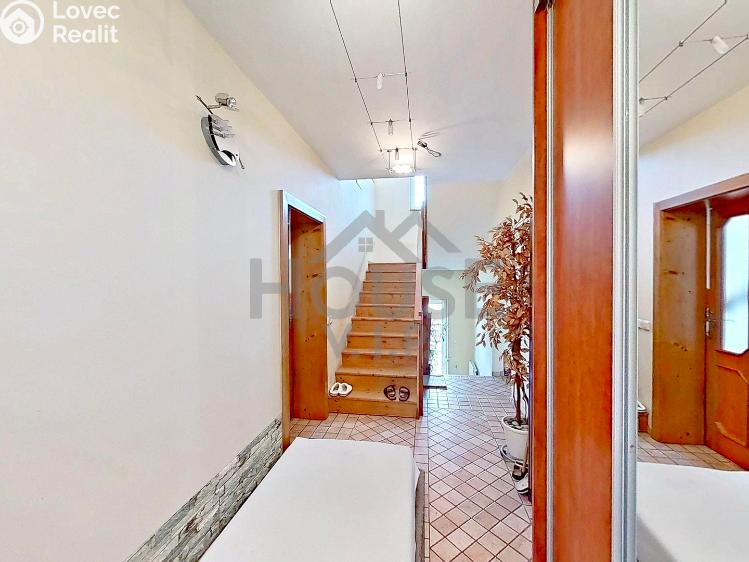 Продажа семейного дома Praha, Listopadová č. 27