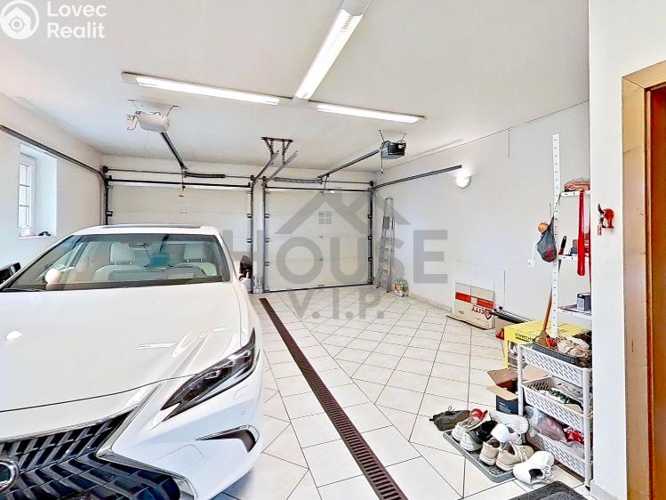 Продажа семейного дома Praha, Listopadová č. 40