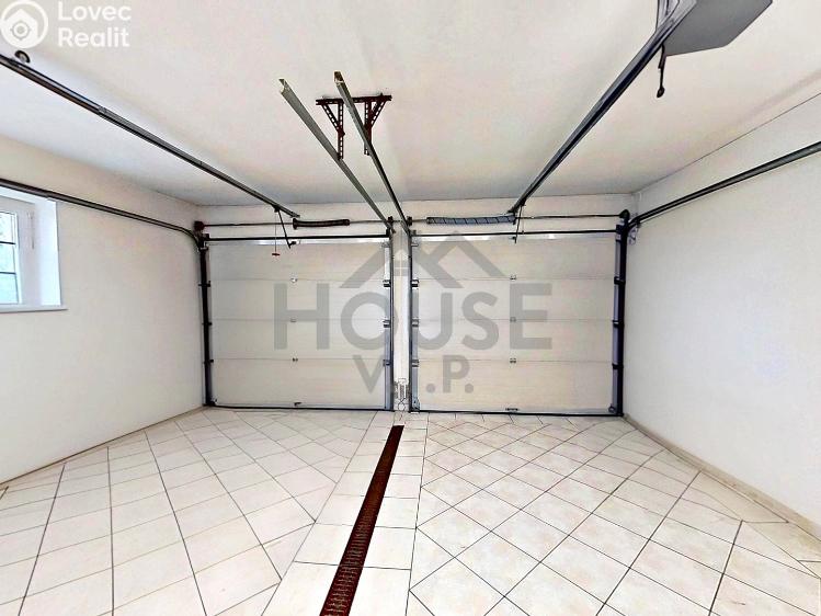 Продажа семейного дома Praha, Listopadová č. 41