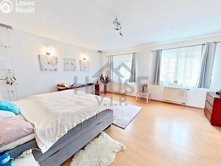 Продажа семейного дома Praha, Listopadová č. 43