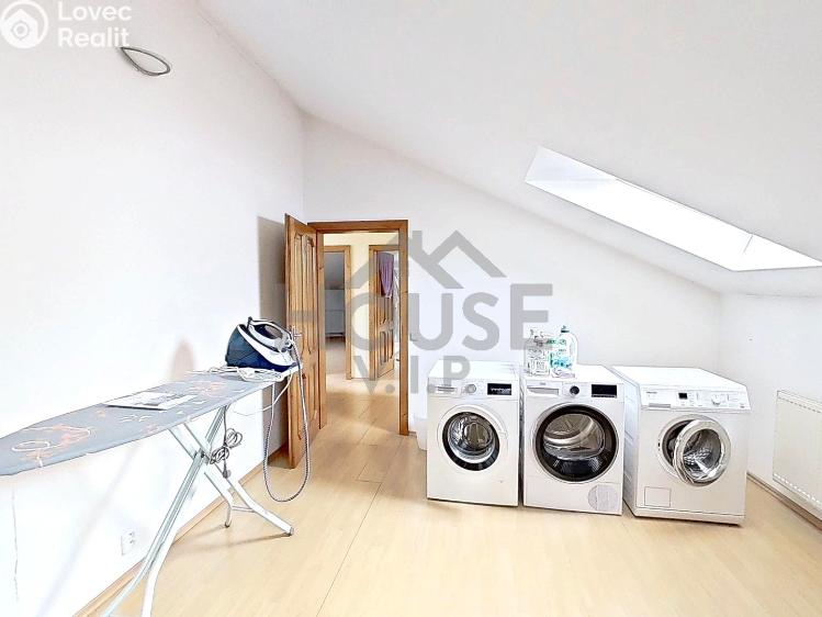 Продажа семейного дома Praha, Listopadová č. 47