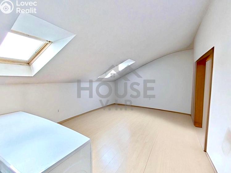 Продажа семейного дома Praha, Listopadová č. 51