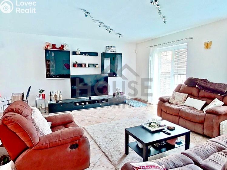 Продажа семейного дома Praha, Listopadová č. 61