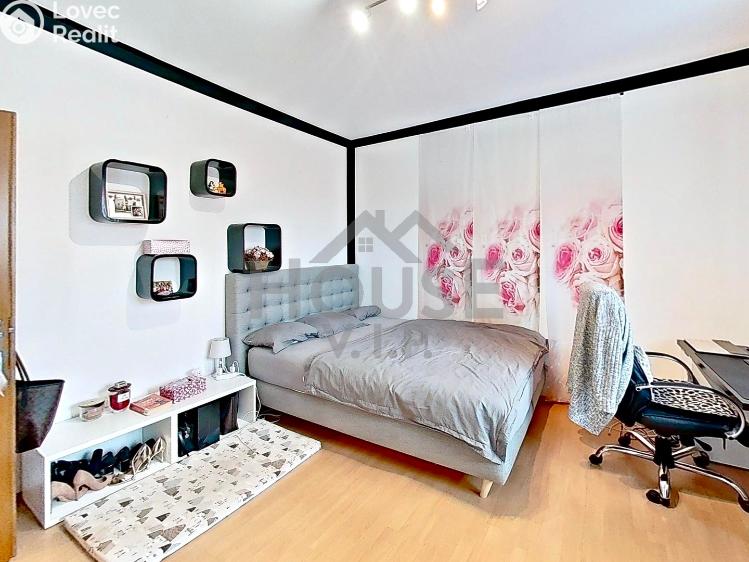 Продажа семейного дома Praha, Listopadová č. 63