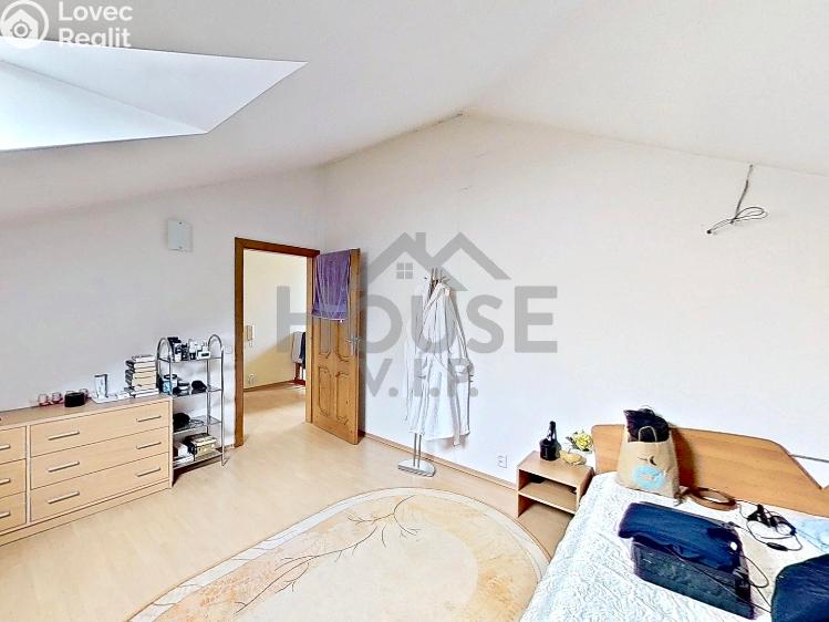 Продажа семейного дома Praha, Listopadová č. 72