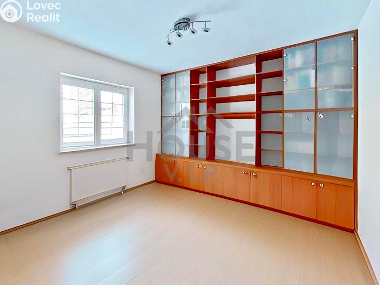 Продажа семейного дома Praha, Listopadová č. 75