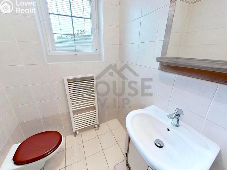 Продажа семейного дома Praha, Listopadová č. 76