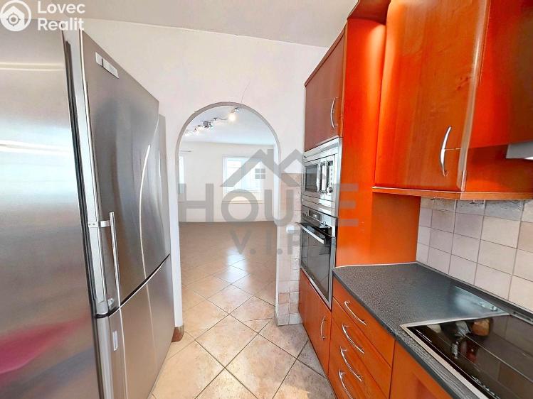 Продажа семейного дома Praha, Listopadová č. 79