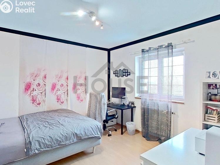 Продажа семейного дома Praha, Listopadová č. 84