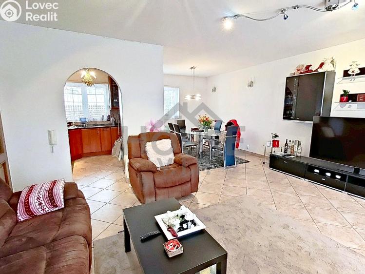 Продажа семейного дома Praha, Listopadová č. 86