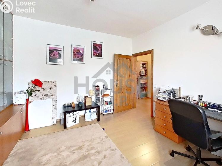 Продажа семейного дома Praha, Listopadová č. 90