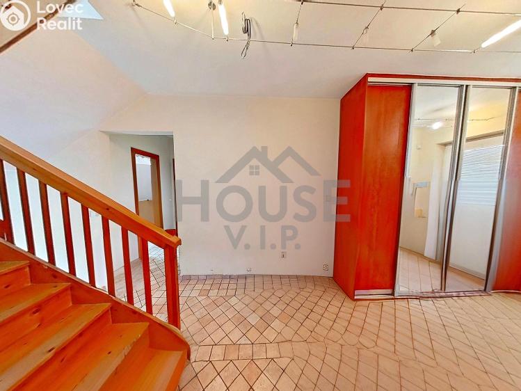 Продажа семейного дома Praha, Listopadová č. 94