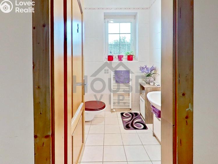 Продажа семейного дома Praha, Listopadová č. 95