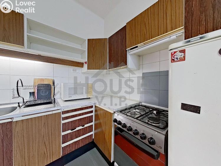 Sale apartment 2+KK Praha, Za Strahovem č. 6