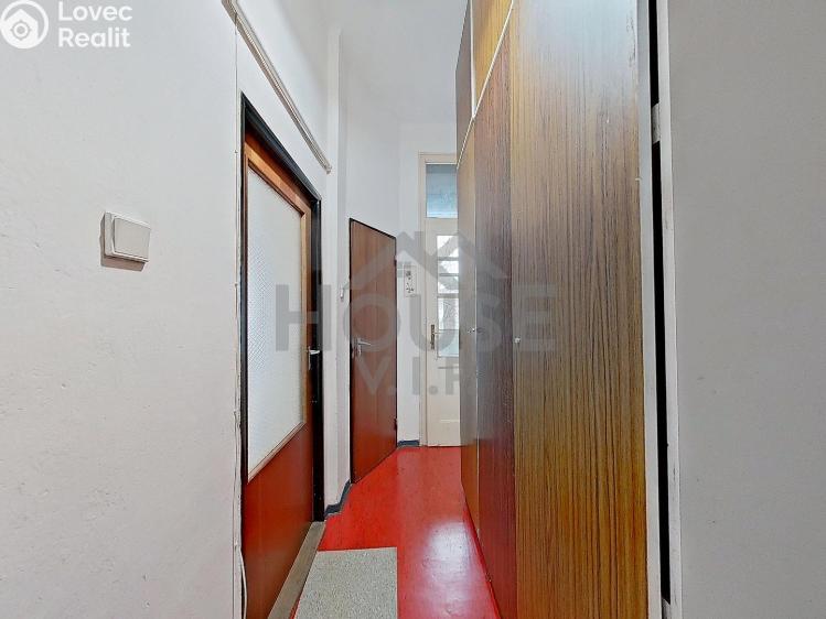 Sale apartment 2+KK Praha, Za Strahovem č. 11