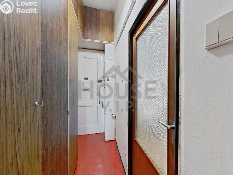 Sale apartment 2+KK Praha, Za Strahovem č. 12