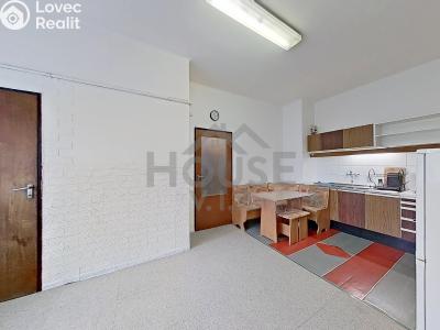 Sale apartment 2+KK Praha, Za Strahovem č. 2